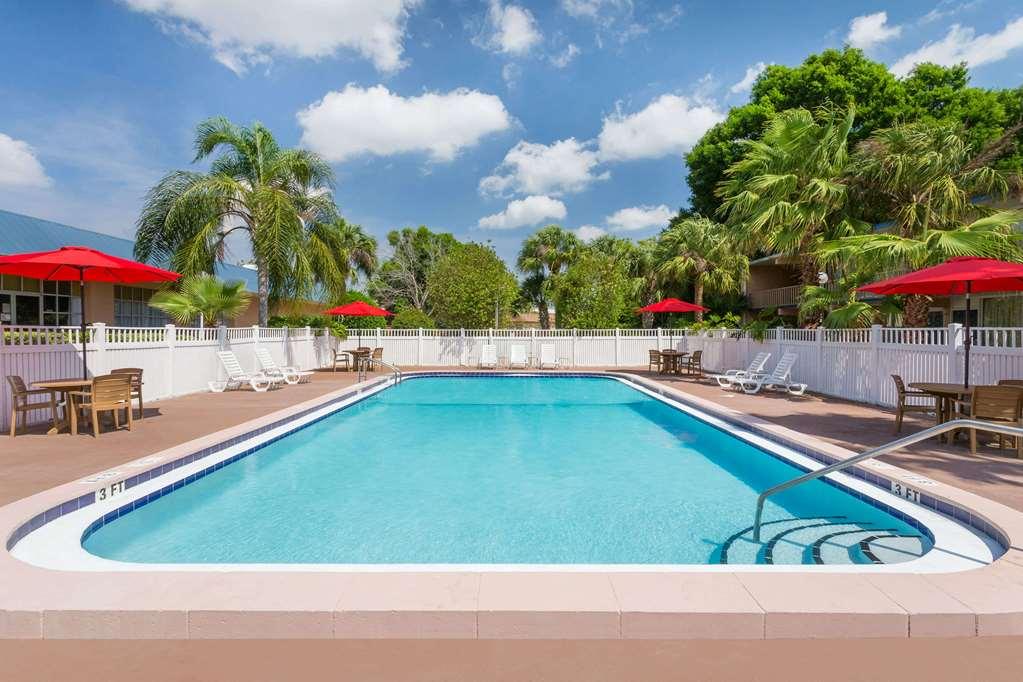 Howard Johnson By Wyndham Lakeland Instalações foto